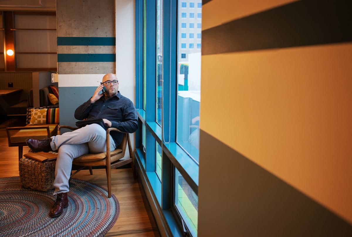 Student working on college applications